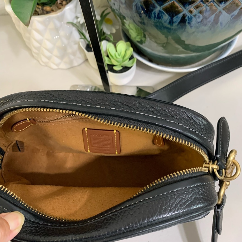 💕👜 COACH Camera Crossbody Black Leather Bag - Picture 11 of 11